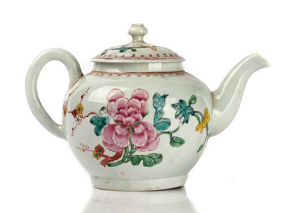 A CHAFFERS LIVERPOOL PORCELAIN TEAPOT AND COVER