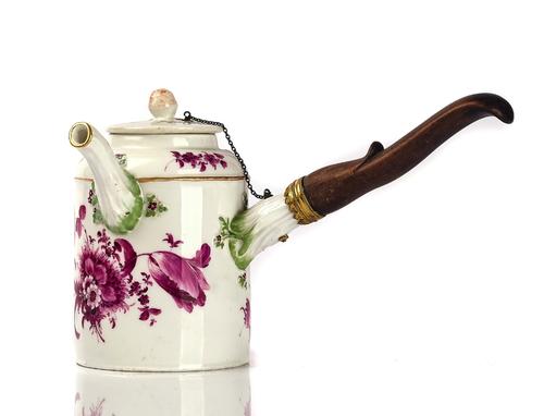 A MEISSEN CYLINDRICAL CHOCOLATE POT