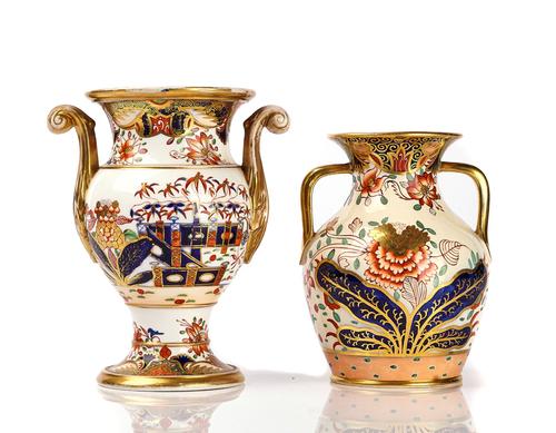 A SPODE JAPAN PATTERN TWO-HANDLED VASE