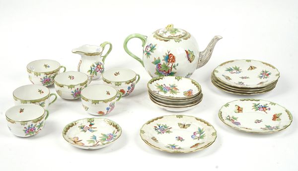 A HEREND PART TEA SERVICE IN THE `QUEEN VICTORIA' PATTERN