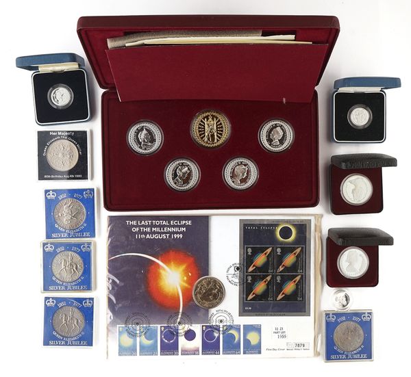 A COLLECTION OF MODERN PROOF AND COMMEMORATIVE COINAGE, INCLUDING SOME SILVER