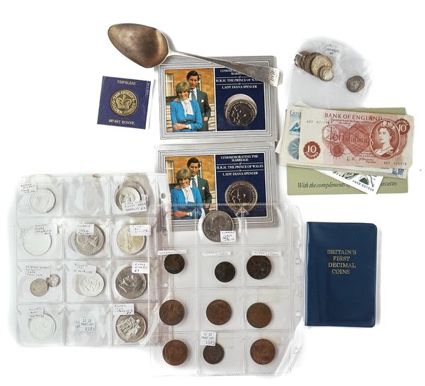 A COLLECTION OF BRITISH AND FOREIGN COINS, BANK NOTES AND A SILVER TABLESPOON (QTY)