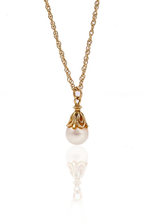 A CULTURED PEARL PENDANT WITH A NECKCHAIN, (2)