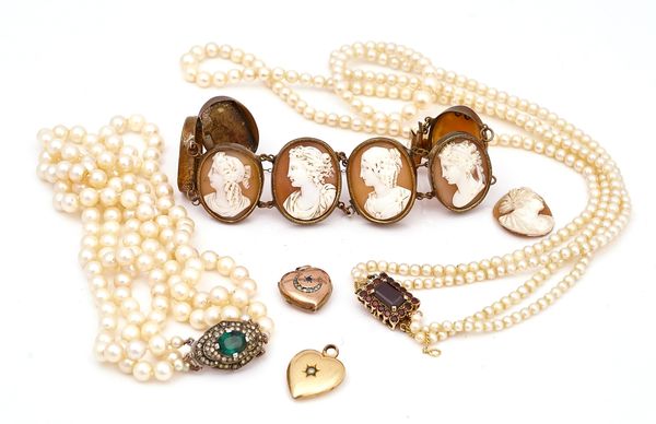 A SHELL CAMEO BRACELET AND FOUR FURTHER ITEMS (5)