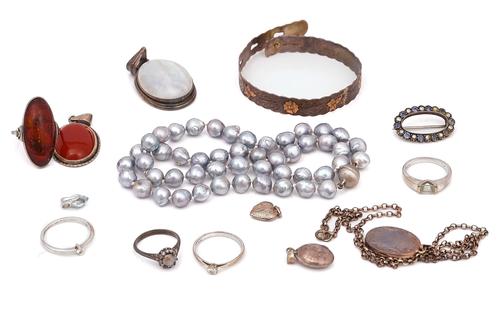 THREE 9CT WHITE GOLD AND GEM SET RINGS AND ELEVEN FURTHER ITEMS (14)