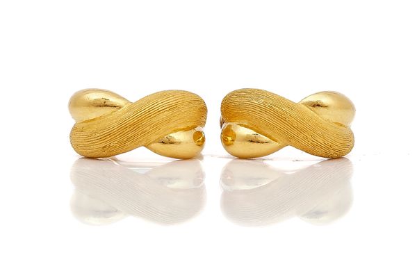 A PAIR OF GOLD EAR CLIPS