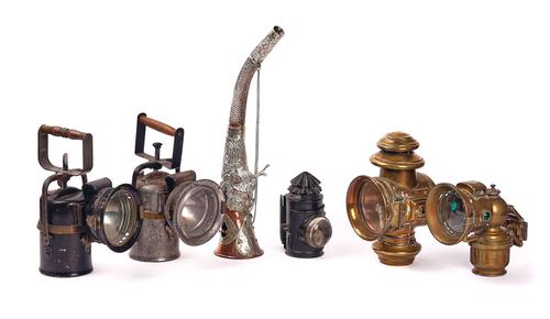 FIVE LAMPS AND A COPPER HORN (6)