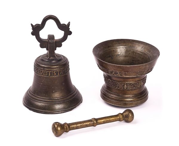 A MEDIEVAL STYLE PATINATED METAL PESTLE AND MORTAR AND A BELL