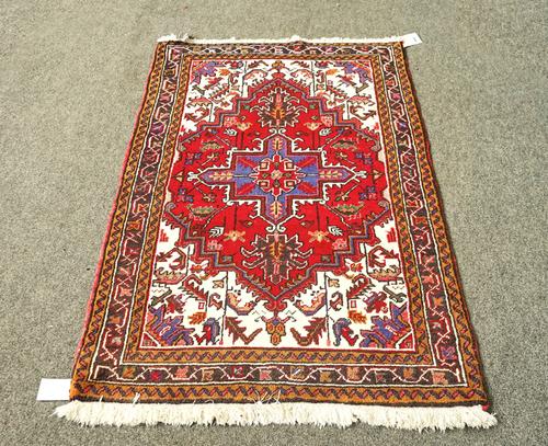 A HERIZ RUG
