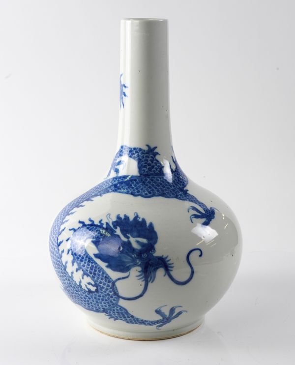 A LARGE CHINESE BLUE AND WHITE BOTTLE VASE