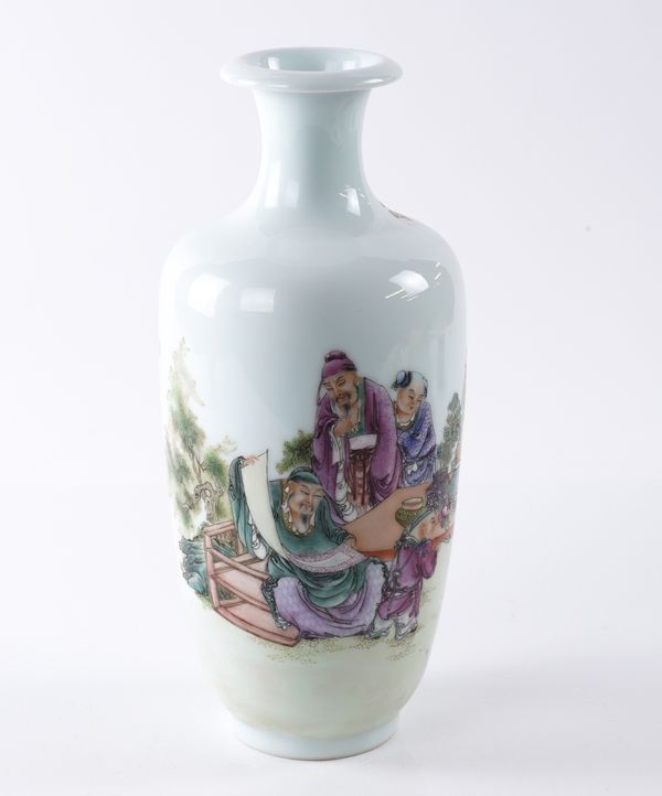 A CHINESE FAMILLE-ROSE VASE