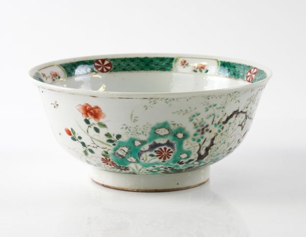 A CHINESE FAMILLE-VERTE BOWL