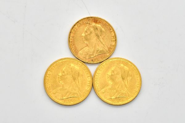 THREE VICTORIA OLD HEAD SOVEREIGNS (3)