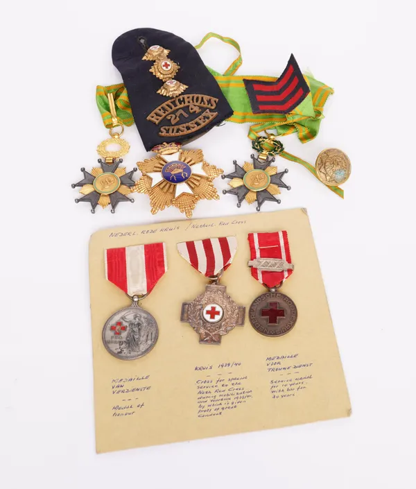 A QUANTITY OF MEDALS AND MEDALLIONS