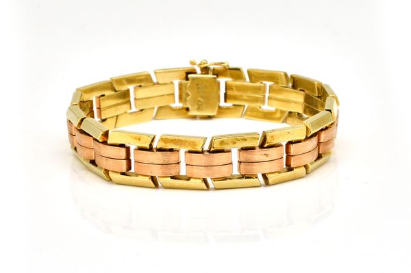 A TWO COLOUR GOLD BRACELET