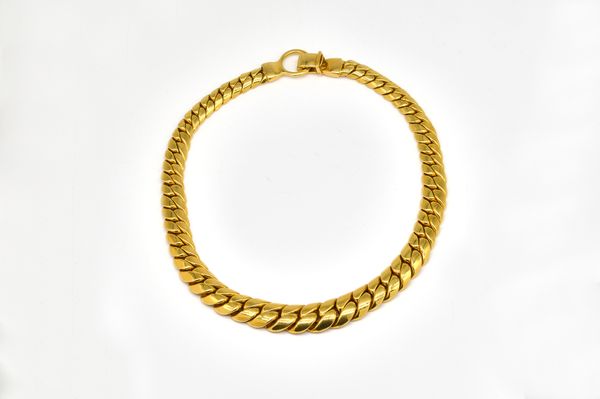 AN 18CT GOLD COLLAR NECKLACE