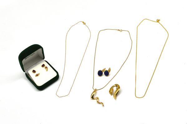 SEVEN ITEMS OF MOSTLY 9CT GOLD JEWELLERY (7)