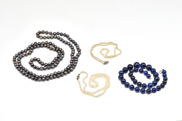 THREE STRANDS OF CULTURED PEARLS AND A LAPIS LAZULI BEAD NECKLACE (4)