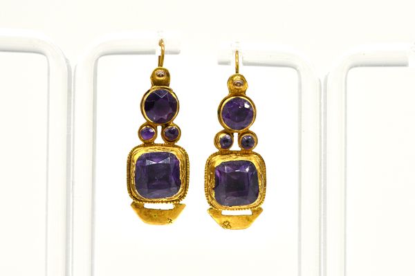 A PAIR OF AMETHYST PENDANT EARRINGS