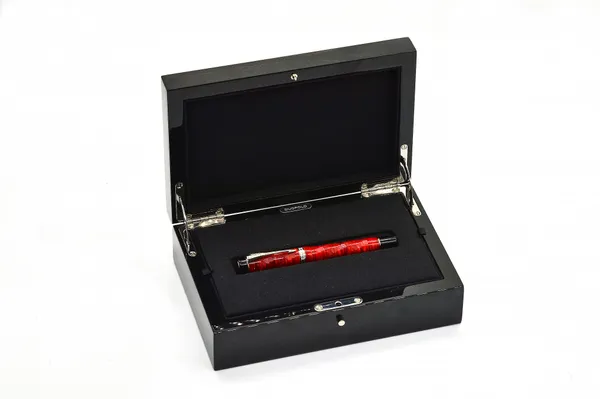 A LIMITED EDITION PARKER 'DNA' DUOFOLD FOUNTAIN PEN