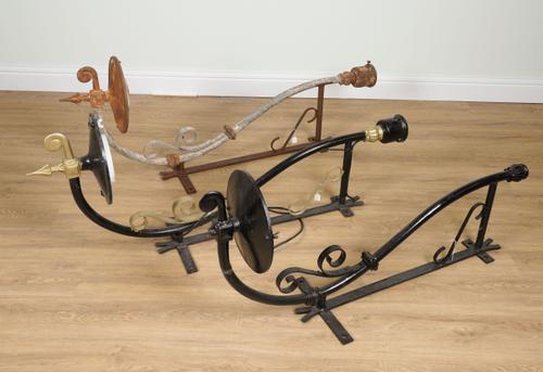 THREE ‘S’ SHAPED WROUGHT IRON WALL LIGHTS (3)