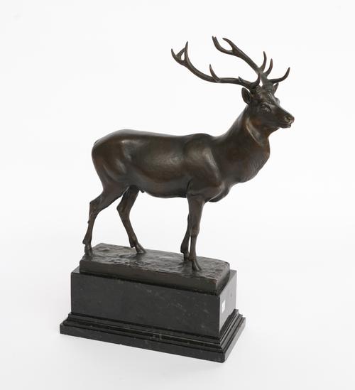 ARNO OSWALD ZAUCHE (1875-1974): A GERMAN BRONZE OF A SIX POINT ANTLERED STAG