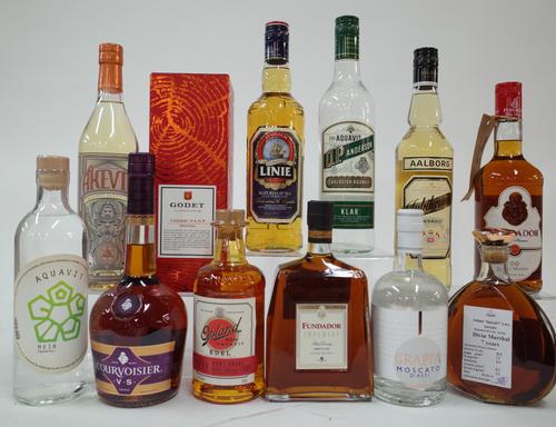 12 MIXED BOTTLES OF SPIRITS