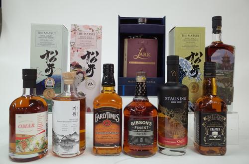 11 MIXED BOTTLES OF WHISKEY/WHISKY