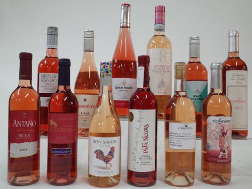 12 BOTTLES ITALIAN, SPANISH, AMERICAN AND MOLDOVAN ROSÉ WINE