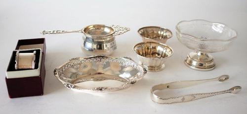 A GROUP OF SILVER (8)