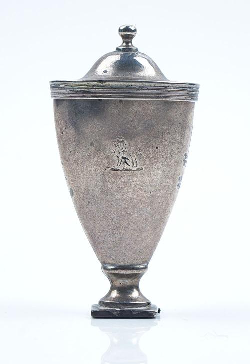A VICTORIAN SILVER NUTMEG GRATER