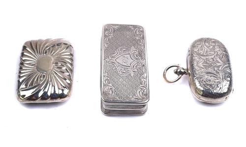 A SILVER SOVEREIGN CASE AND TWO FURTHER ITEMS (3)