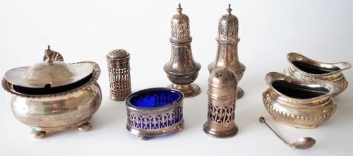 A SILVER MUSTARD POT AND FURTHER SILVER CONDIMENTS (9)