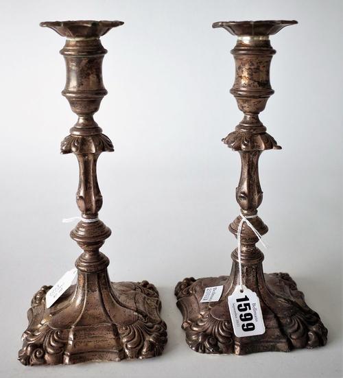 A PAIR OF SILVER TABLE CANDLESTICKS (2)