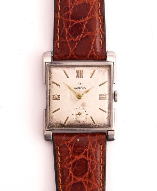 AN OMEGA STEEL SQUARE CASED GENTLEMAN'S WRIST WATCH
