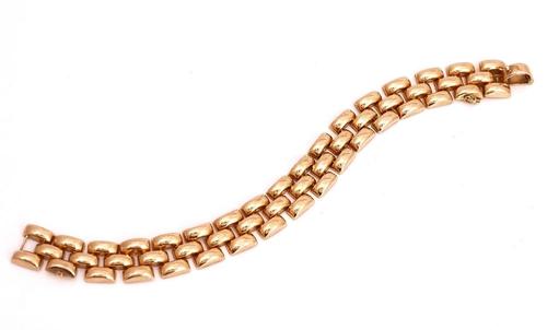 A GOLD BRACELET