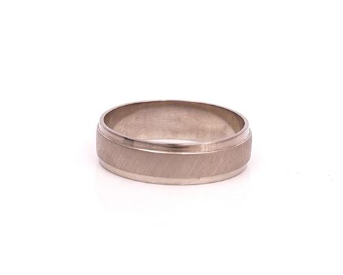 A PLATINUM WIDE BAND WEDDING RING