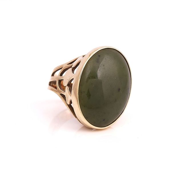 A 9CT GOLD AND NEPHRITE RING