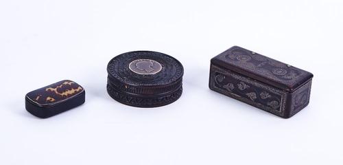 THREE VARIOUS SNUFF BOXES