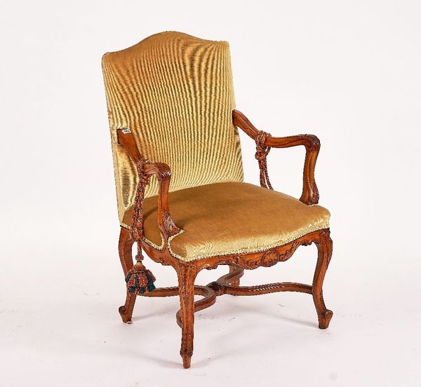 AN 18TH CENTURY STYLE FRENCH WALNUT OPEN ARMCHAIR