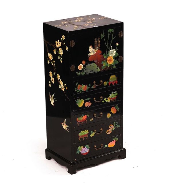AN EARLY 20TH CENTURY JAPANESE LACQUER SIDE CABINET