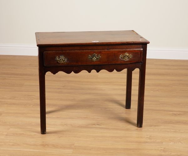 AN 18TH CENTURY OAK SINGLE DRAWER SIDE TABLE