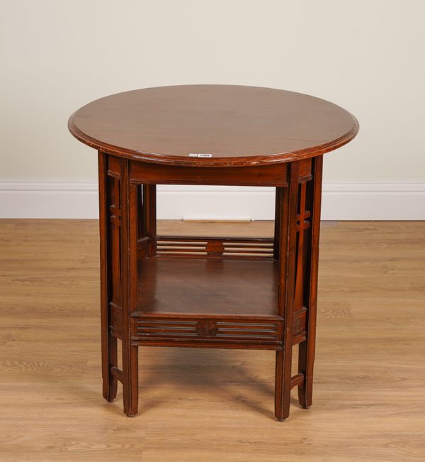 A LATE 19TH CENTURY MAHOGANY ARTS AND CRAFTS CIRCULAR OCCASIONAL TABLE