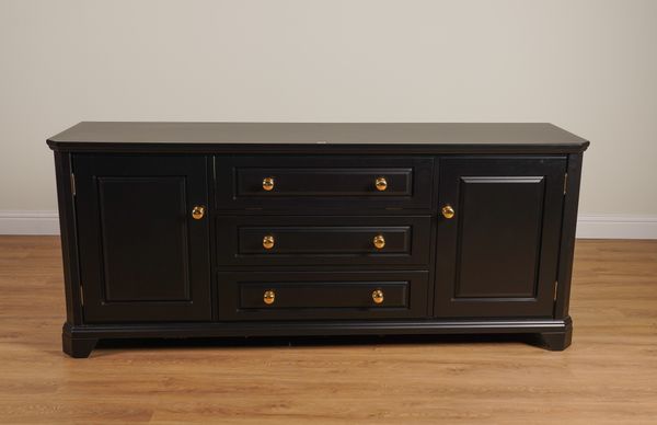 A MODERN EBONISED SIDE CABINET/TV STAND