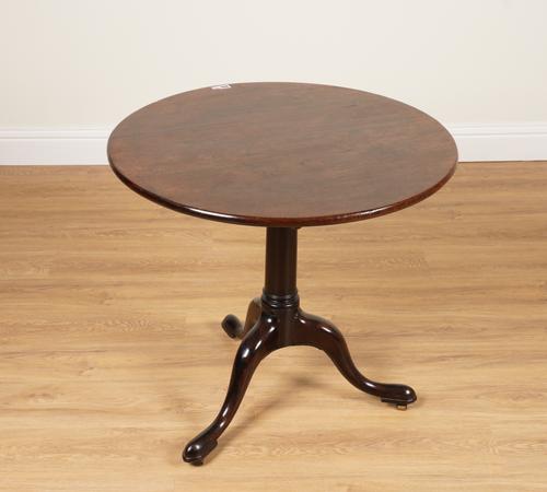 AN 18TH CENTURY MAHOGANY CIRCULAR SNAP TOP TRIPOD OCCASIONAL TABLE
