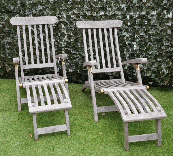 A PAIR OF HARDWOOD STEAMER CHAIRS (2)