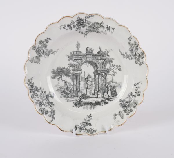 A WORCESTER PLATE