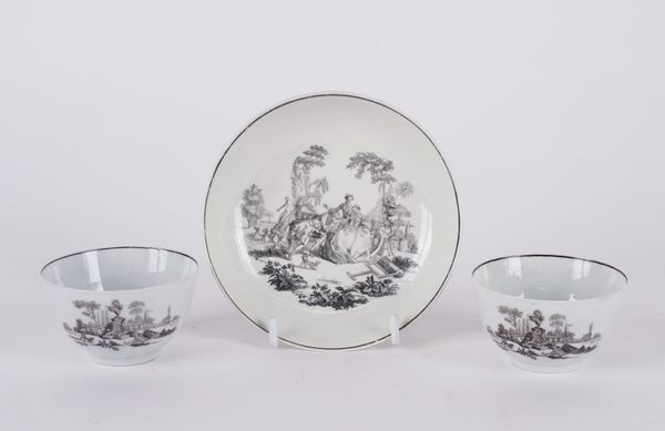 TWO WORCESTER TEABOWLS  AND A SAUCER (3)