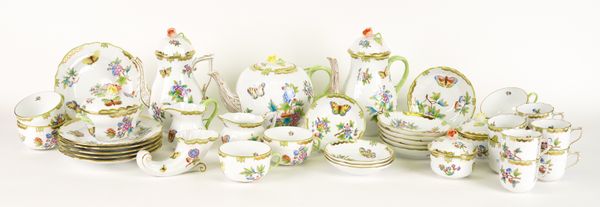 AN ASSEMBLED GROUP OF HEREND PORCELAIN IN THE `QUEEN VICTORIA' PATTERN (45)