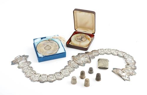 A SILVER WAISTBELT AND EIGHT FURTHER ITEMS (9)